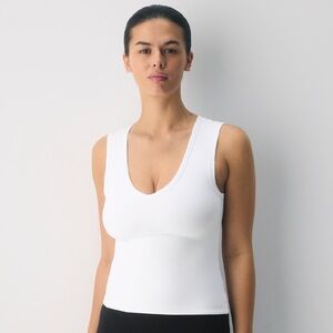 Aritzia Shoreline Contour Tank